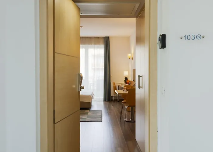 Club By Interhome *